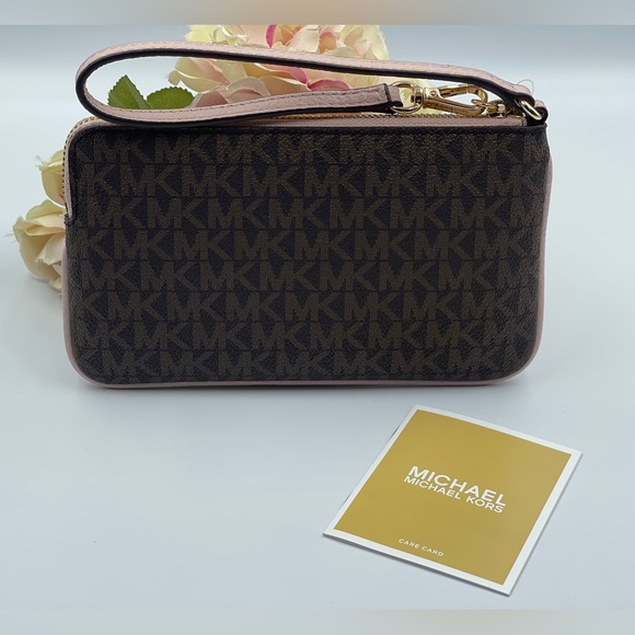 MICHAEL KORS Jet Set Travel Large Wristlet - Picture 6 of 16